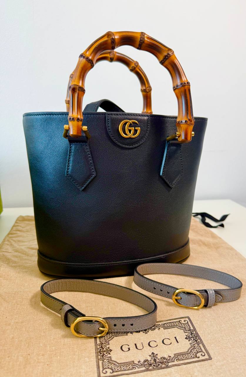 Pre-Owned Women's Diana Mini Bamboo Handbag