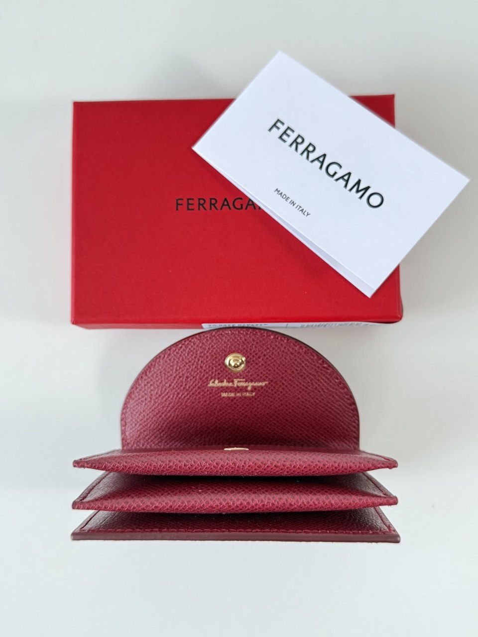 Pre-Owned PEBBLE CALF WALLET CARMINE