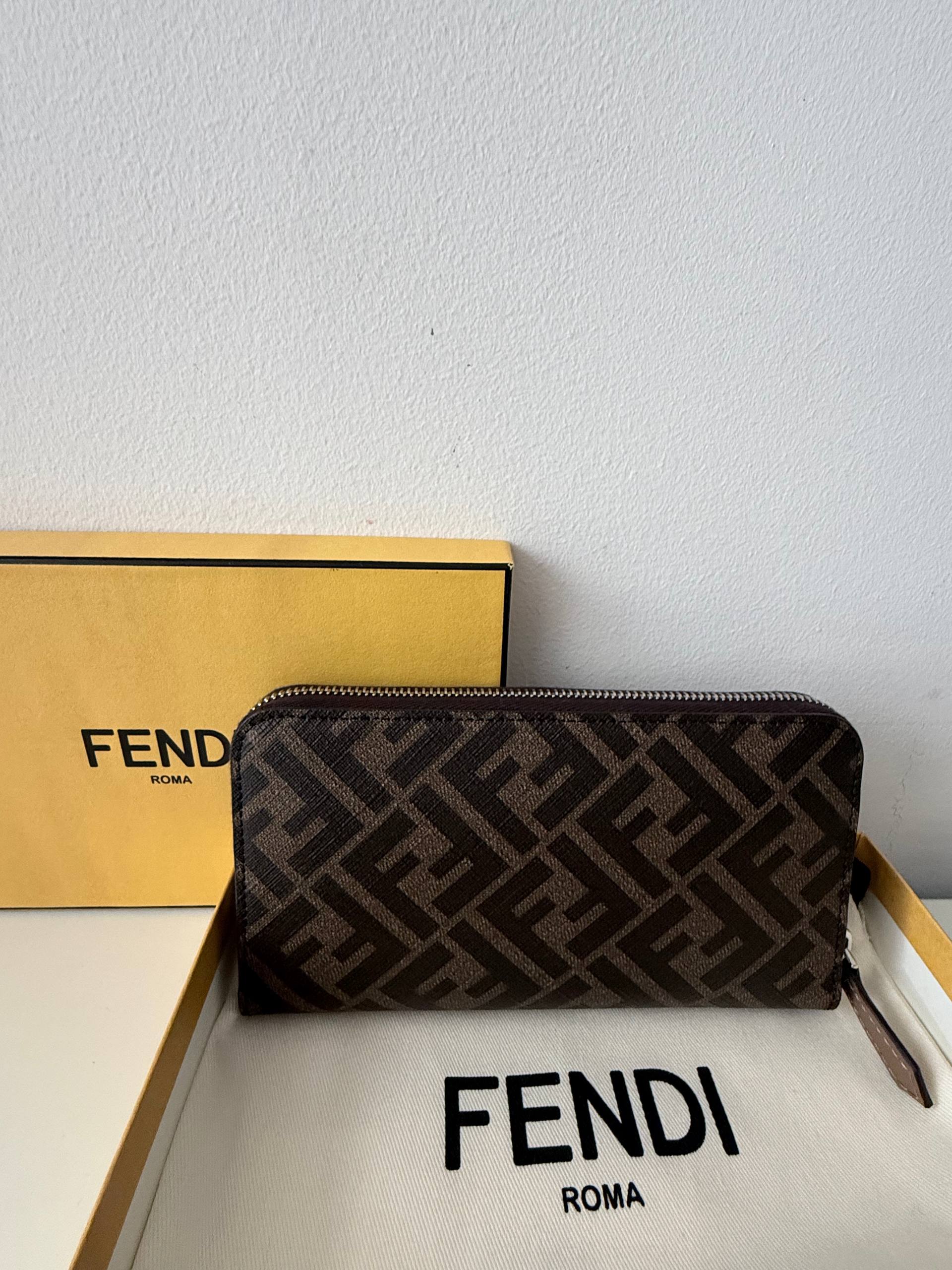 Zip Around Continental Wallet — Excellent Condition