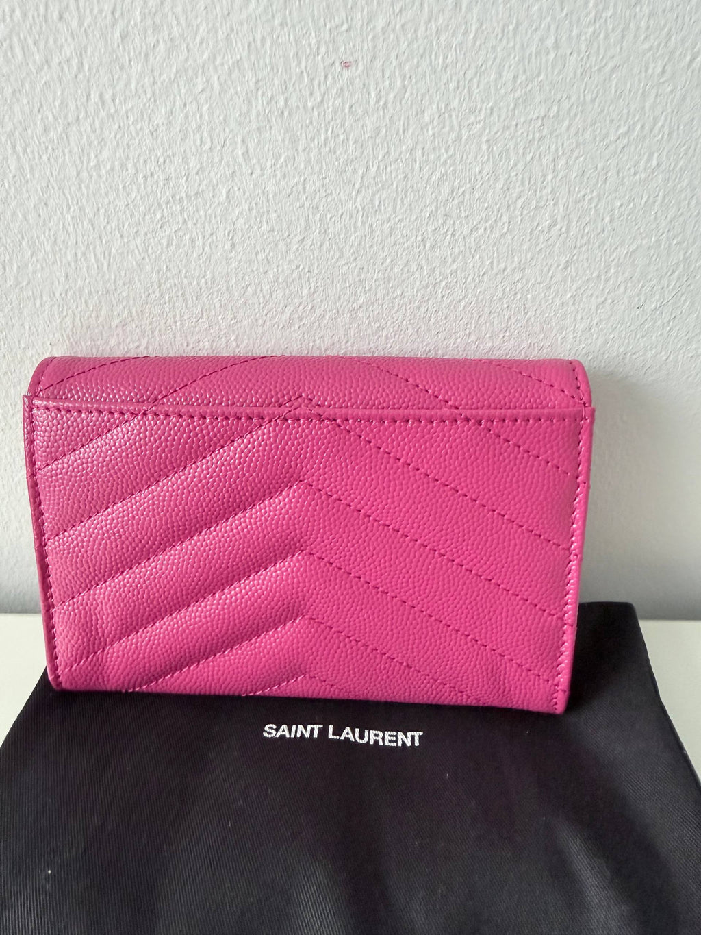Small Envelope Wallet – Pink (Pre Owned)