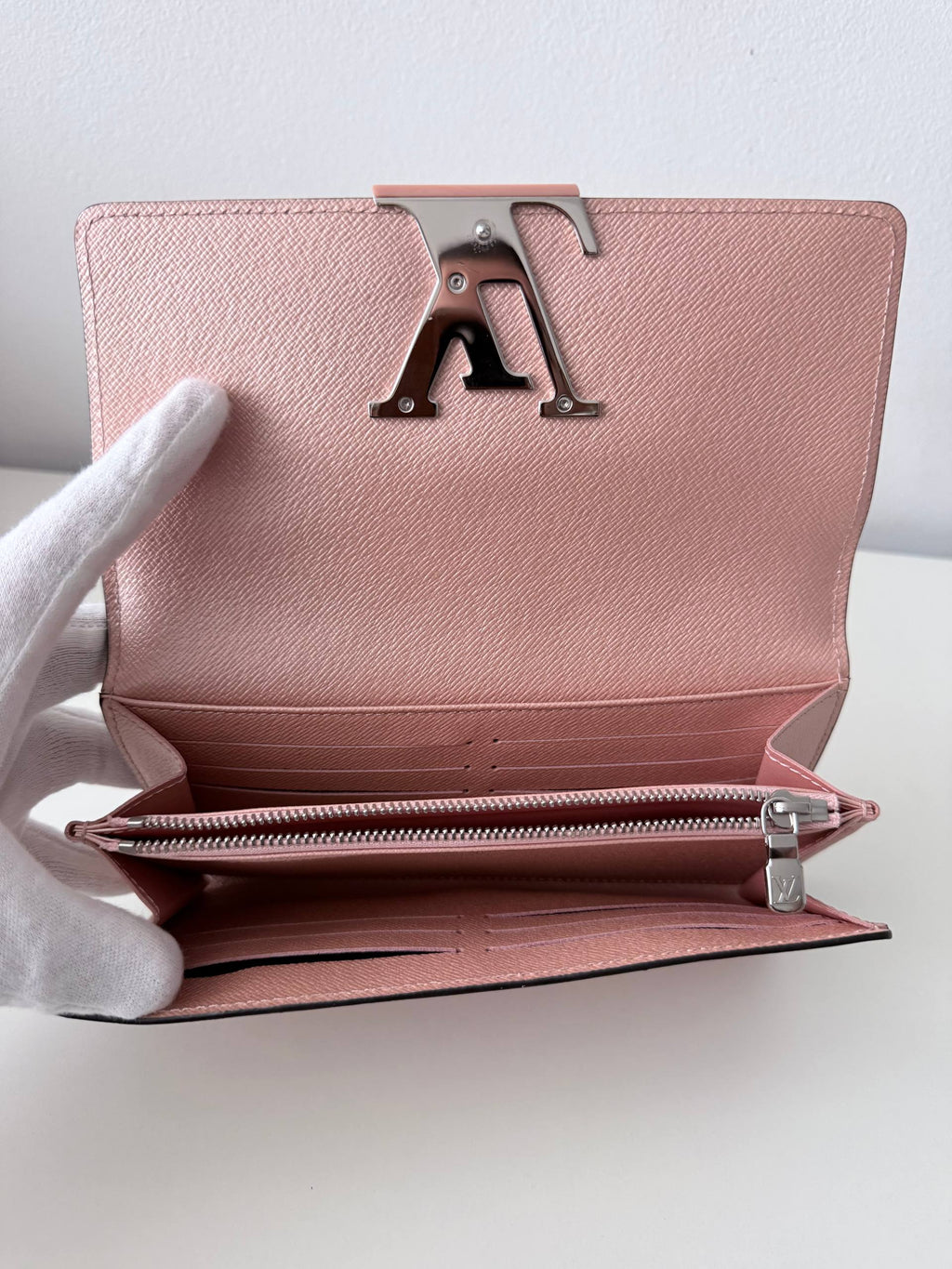 Epi Twist Wallet – Pink (Pre Owned)