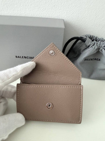 Envelope Leather Compact Wallet – Pre-Owned