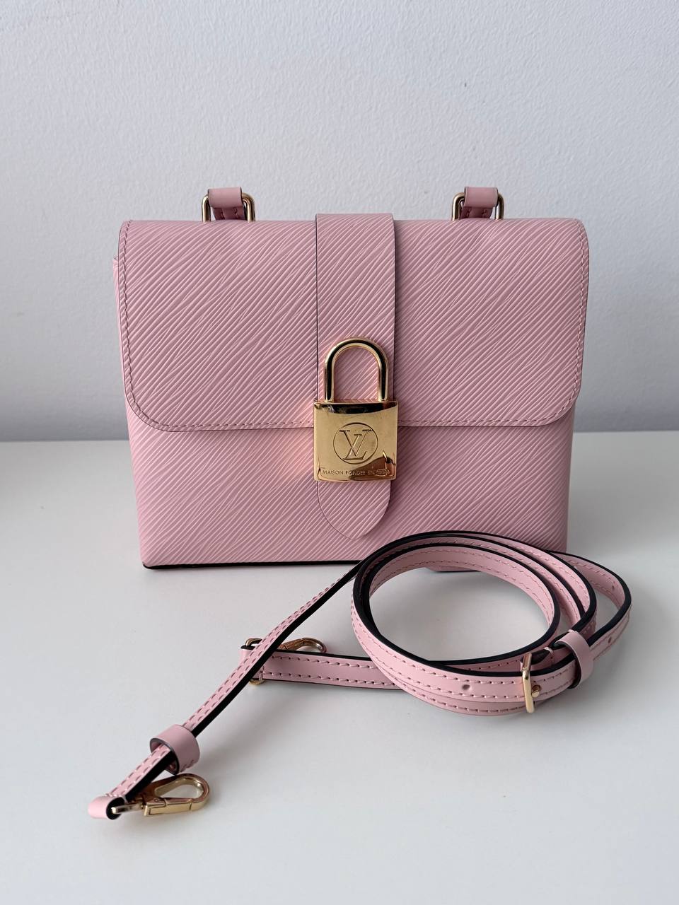 Pre-Loved Designer Style Pink Leather Crossbody Bag with Gold-Tone Hardware