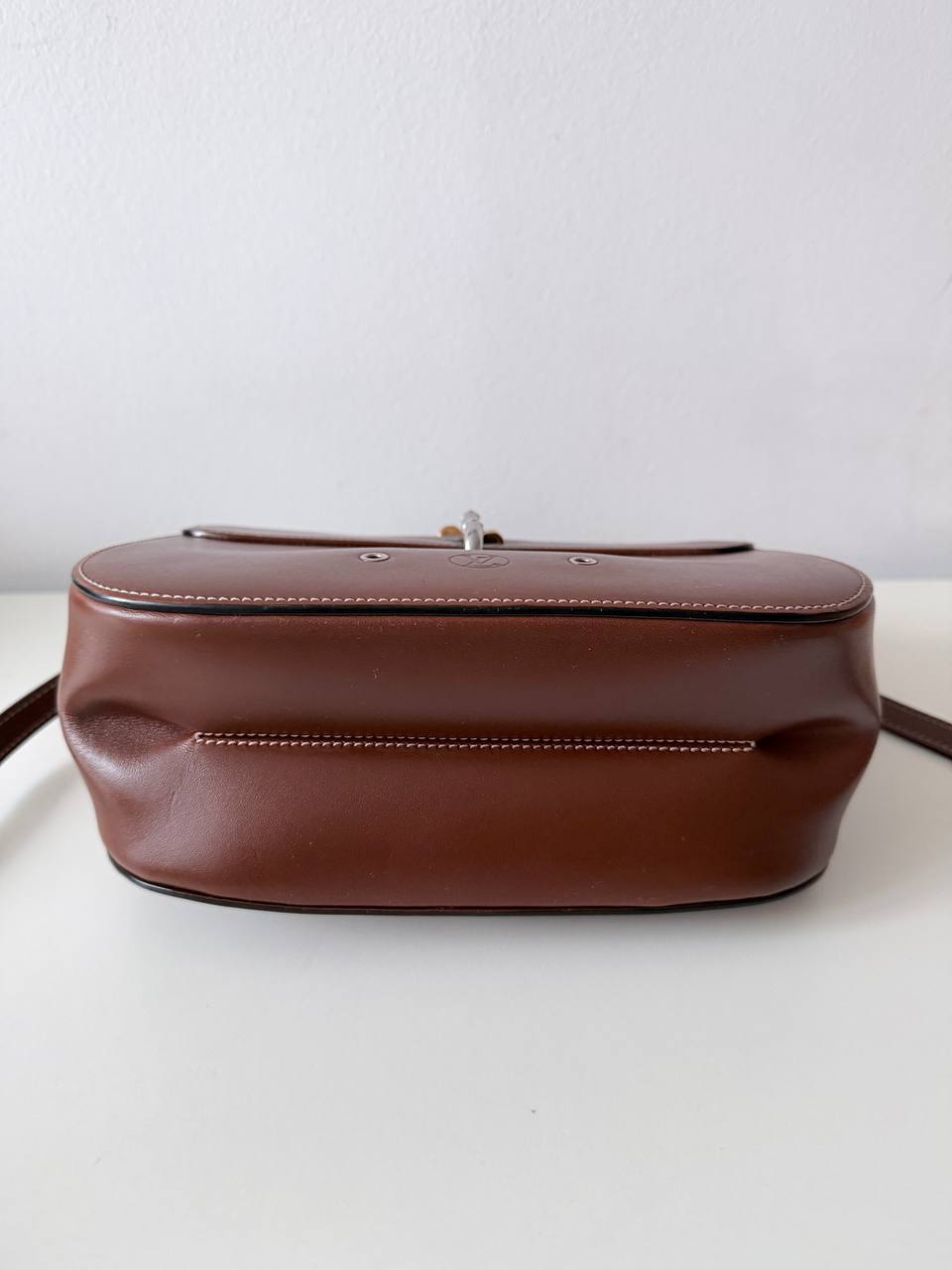 Pre-Loved Leather Top Handle Bag | Elegant Chain Detail