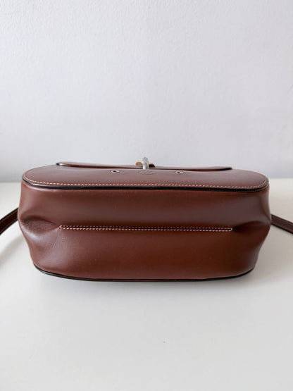 Pre-Loved Leather Top Handle Bag | Elegant Chain Detail