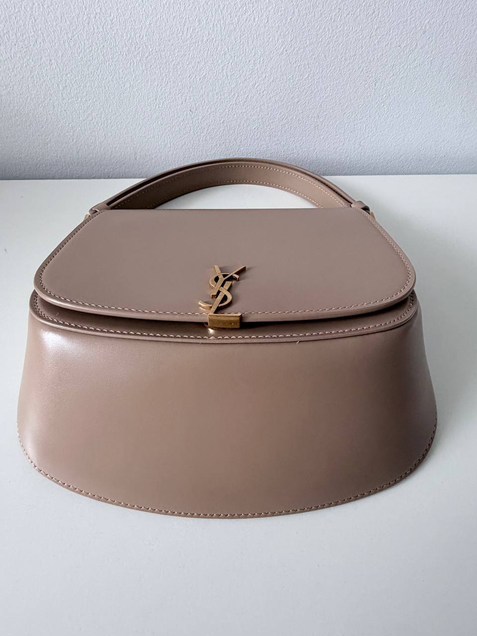 Small Shoulder Bag – Nude Beige Leather – Pre-Loved Authentic