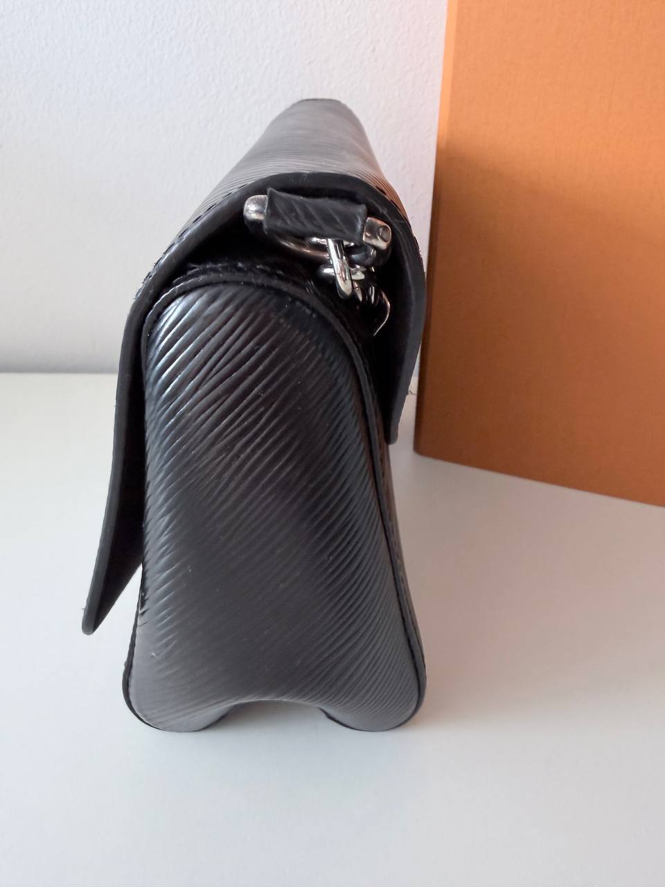 Twist PM Small Black Epi Leather Crossbody Bag – Full Set (Pre-Loved)