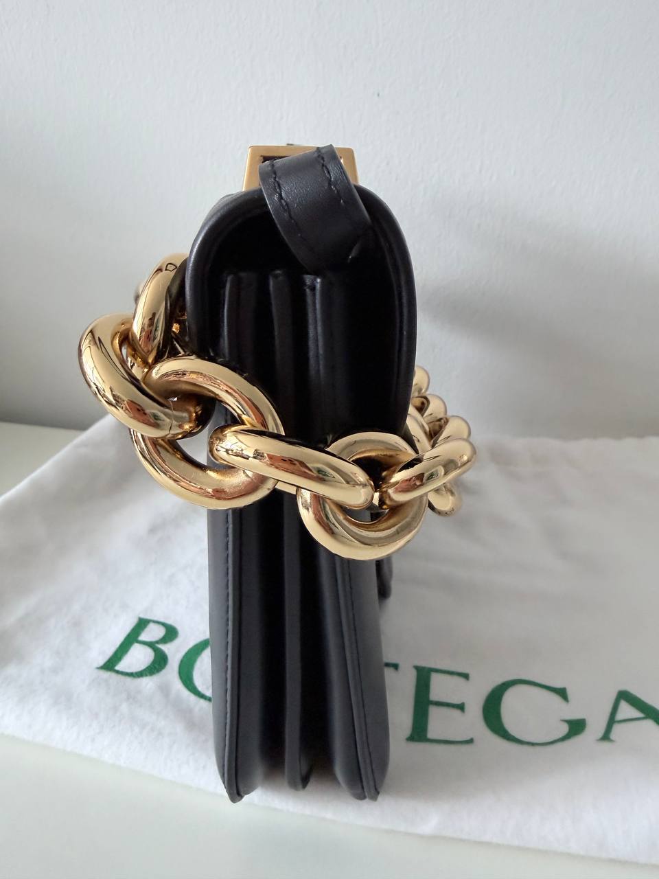 Pre-Owned Small Mount Crossbody Bag