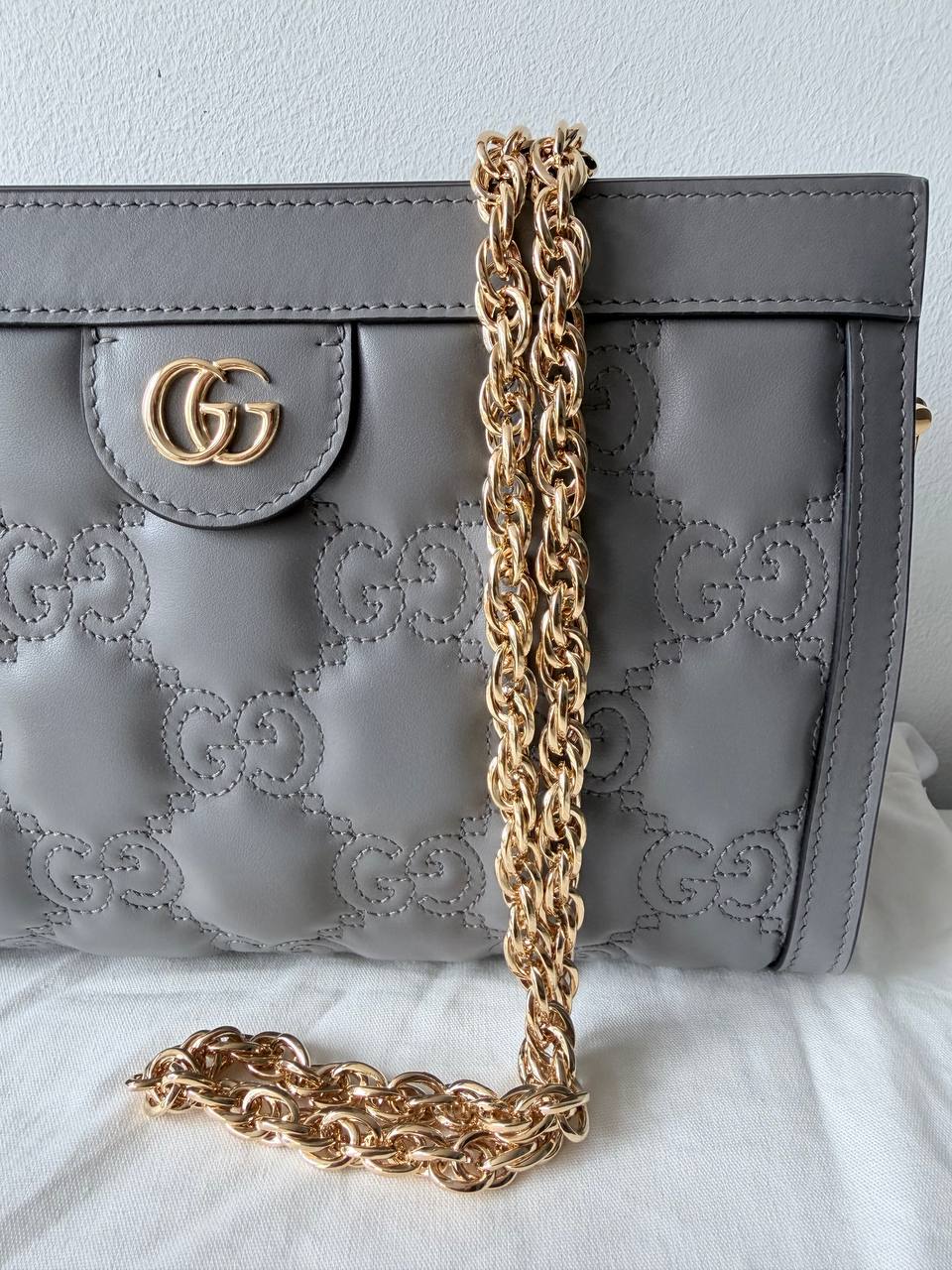 Bolso de Hombro GG Matelassé de Piel Gris