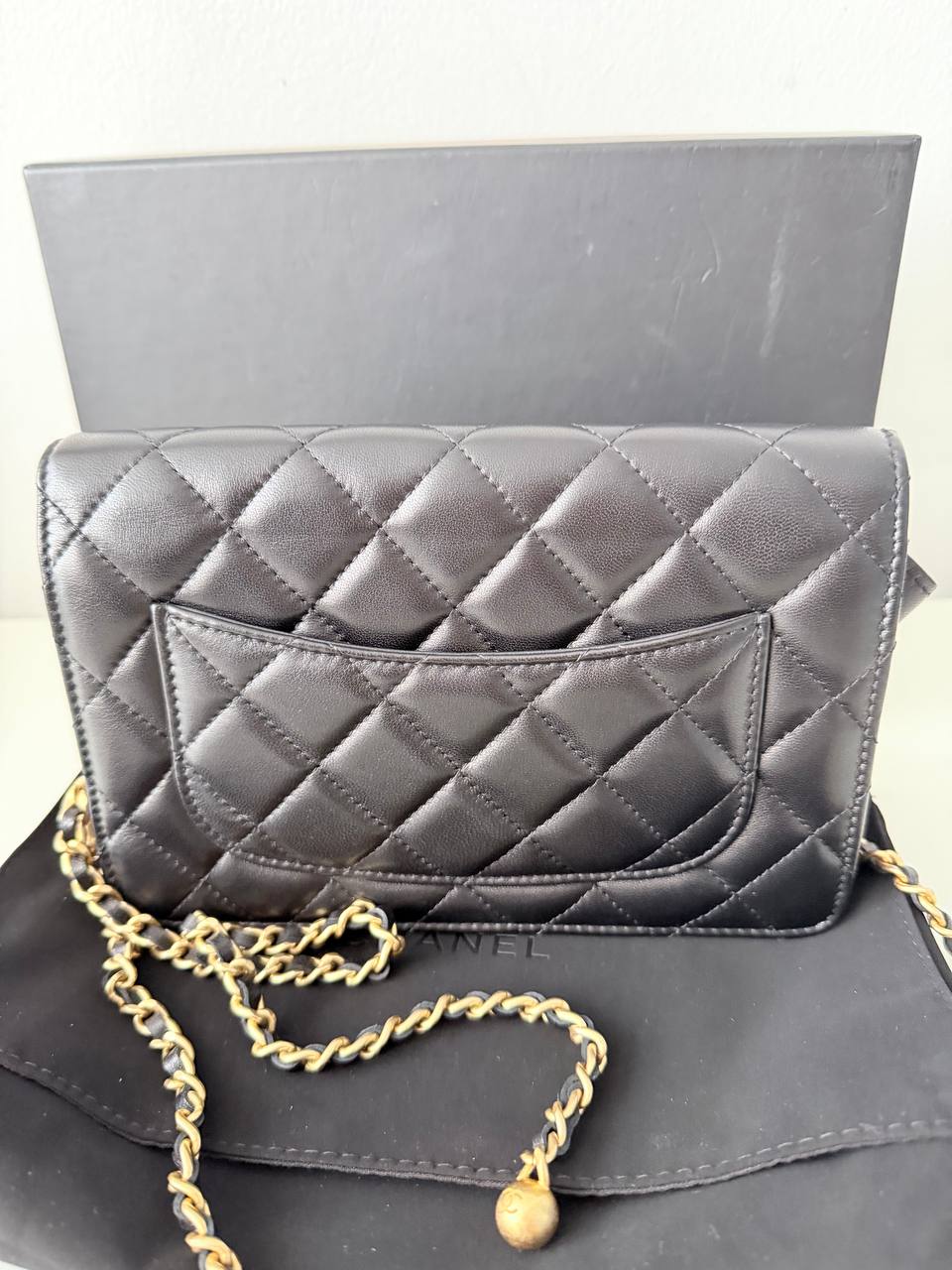 Bolso Wallet on Chain (WOC) Golden Ball en Piel Lambskin