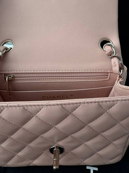 Bolso Chanel Mini Classic Flap Bag en Piel Lambskin Rosa Pastel