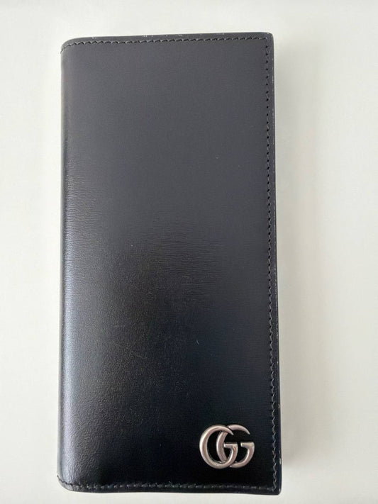Billetera Larga Vertical Gucci GG Marmont Continental en Piel Negra