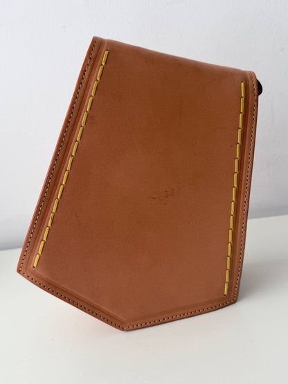 Crossbody Louis Vuitton Volta Fold Me Pouch en Piel Vachetta Natural