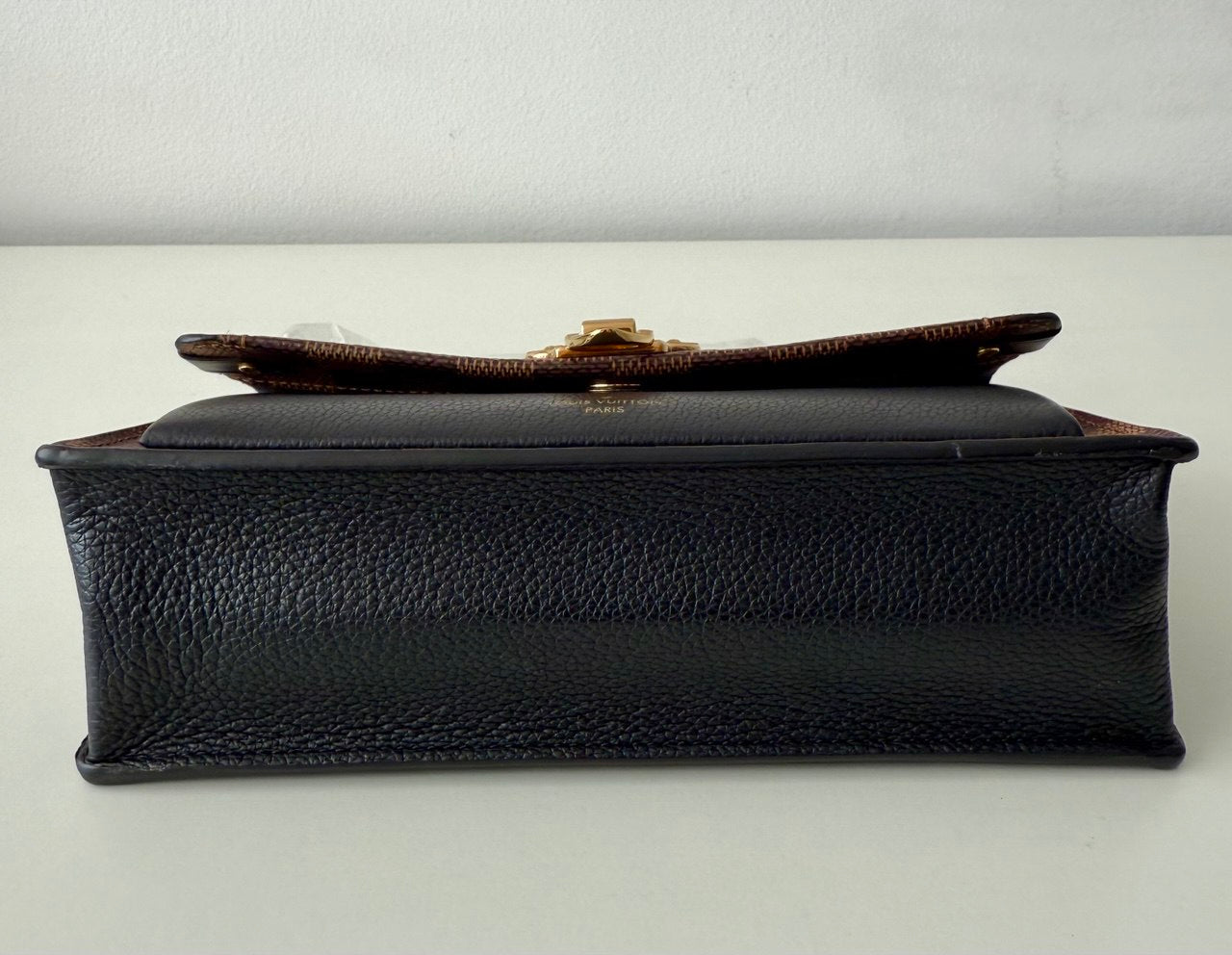 Vavin Shoulder Bag Black Damier Ebene Canvas