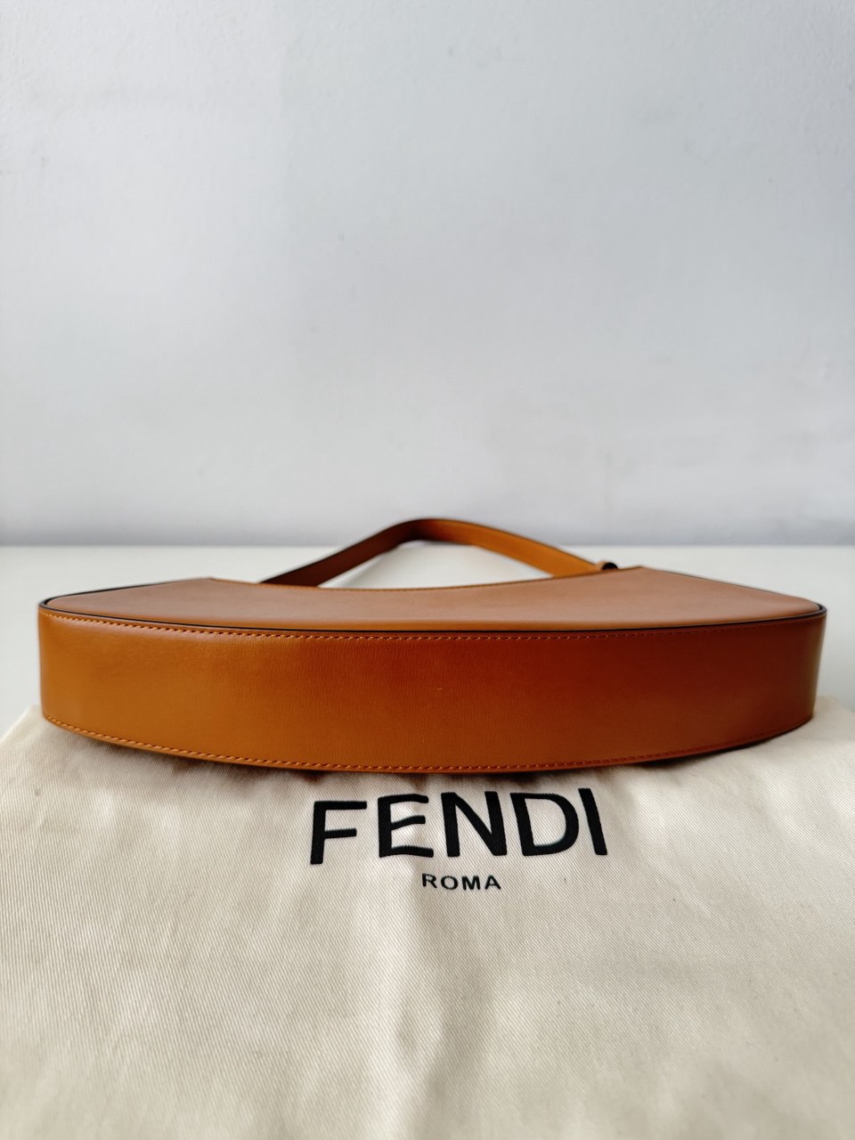 Bolso de diseñador en piel caramelo | Pre loved luxury bag