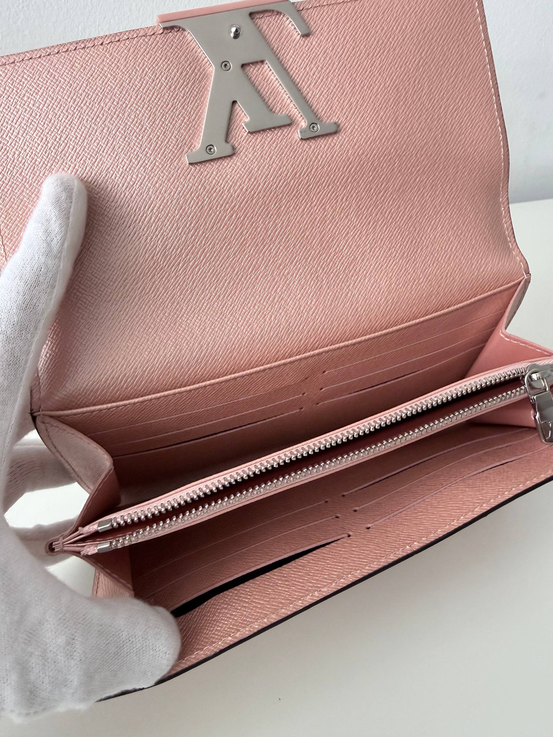 Epi Twist Wallet – Pink (Pre Owned)