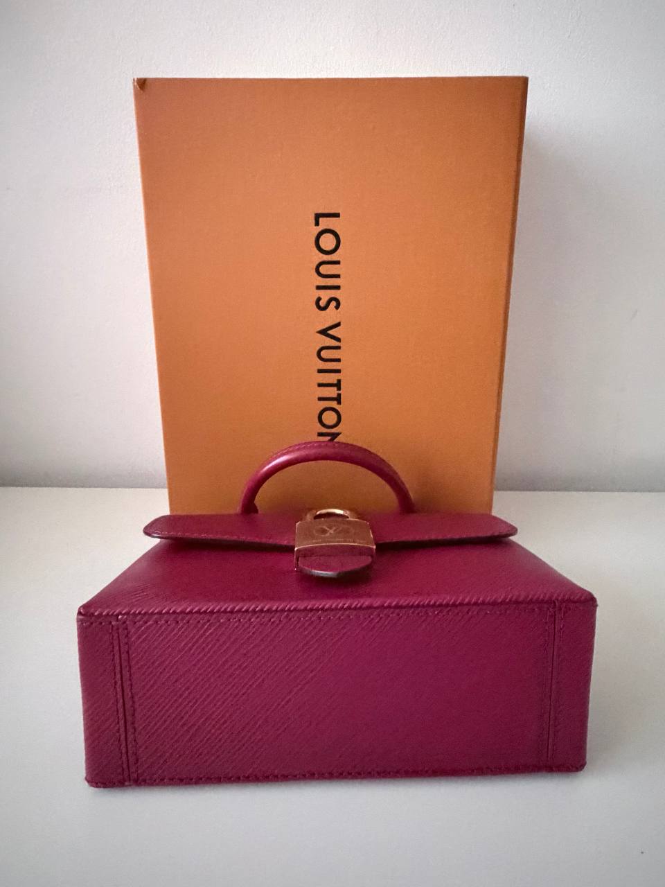 Locky BB Epi Leather Fuchsia – Pre-Loved Crossbody Top Handle Bag