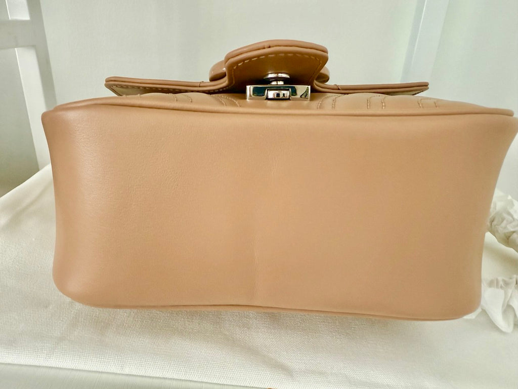 Pre-Owned Marmont Leather Shoulder Bag Beige