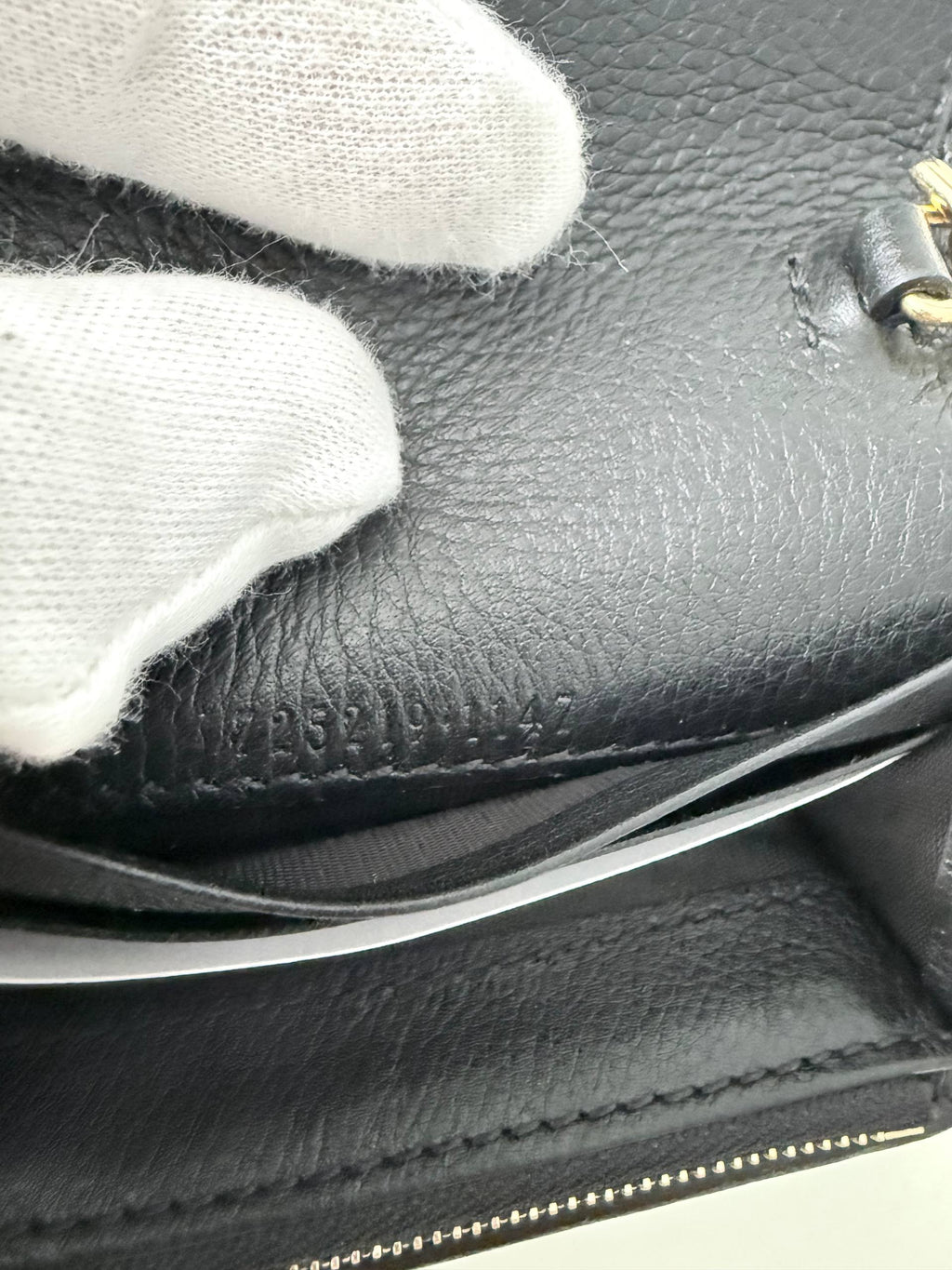 Mini Marmont Shoulder Bag in Black Leather Pre Loved Condition