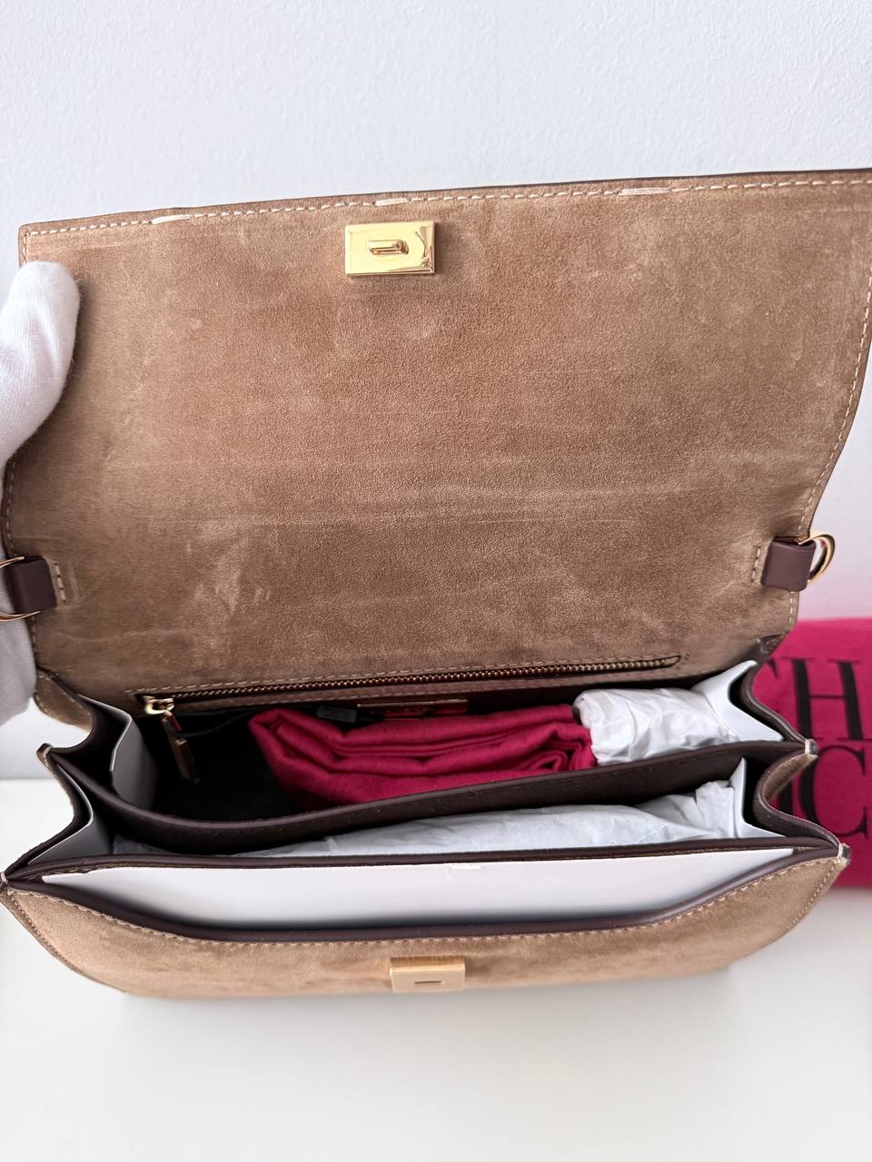 Insignia Bag | Pre-Owned | Full Set | Like New 🤎✨