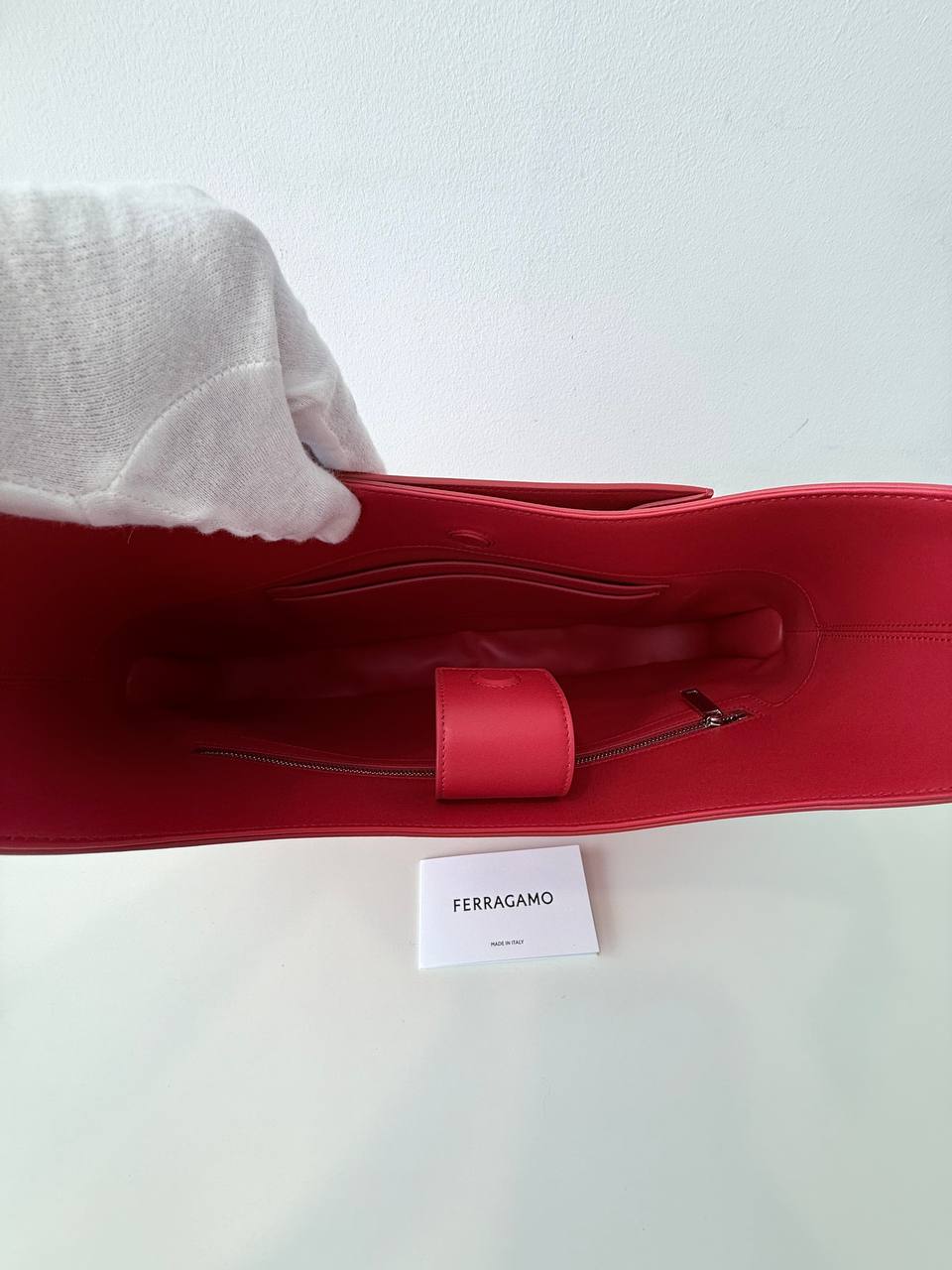 Pre-Owned Flame Red Calf Leather Shoulder Bag – Calf Leather