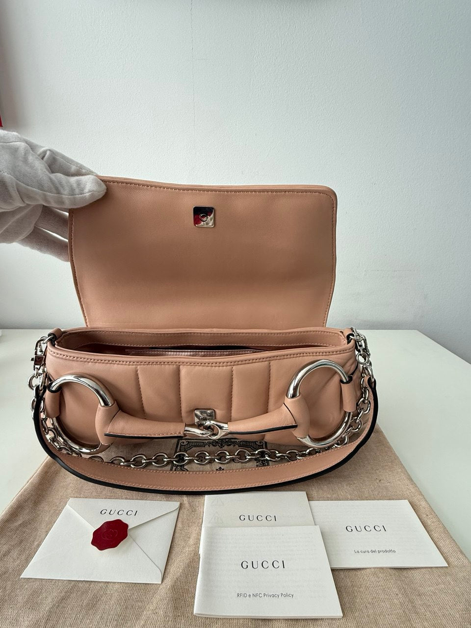 Horsebit Chain Medium Shoulder Bag Pink Sand