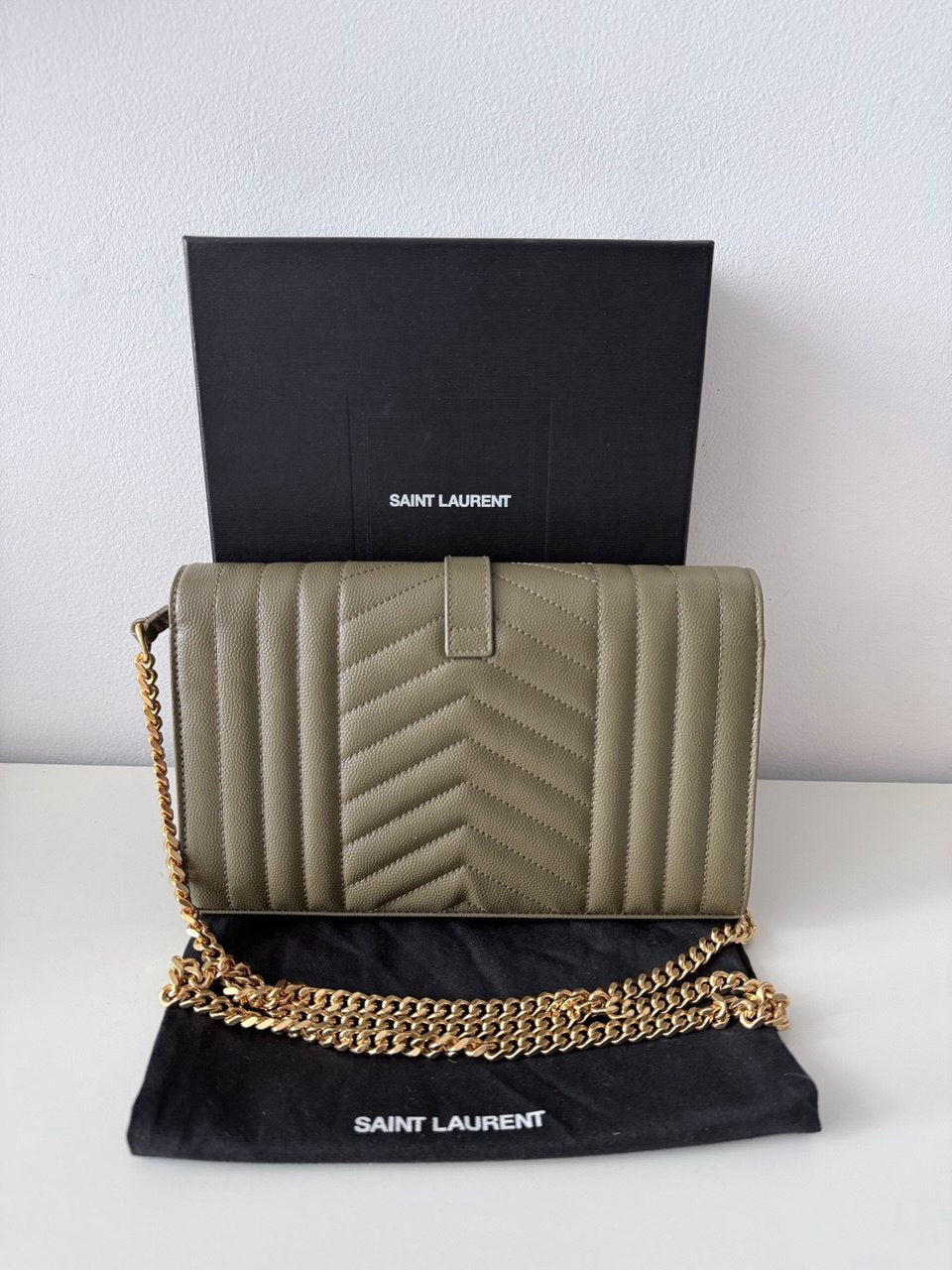 Envelope Chain Wallet – Olive Green Quilted Leather Shoulder Bag (Pre Owned)
